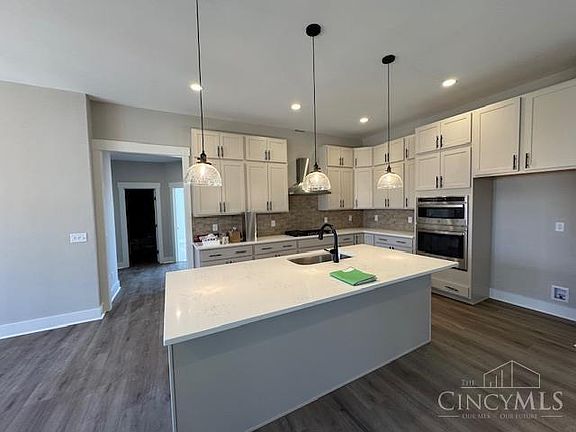 3rd image of 3565 Sunny Acres Dr