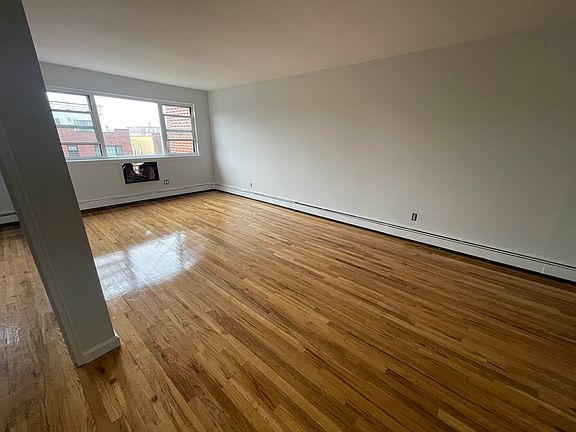2nd image of 21-25 42nd St #3