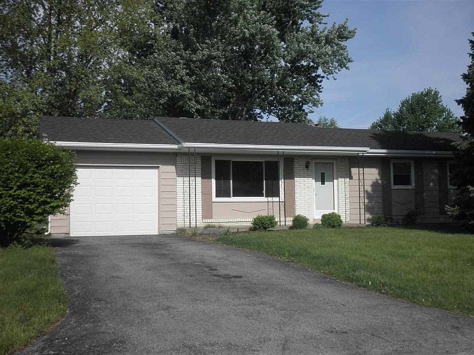1st image of 103 S Maxine Dr