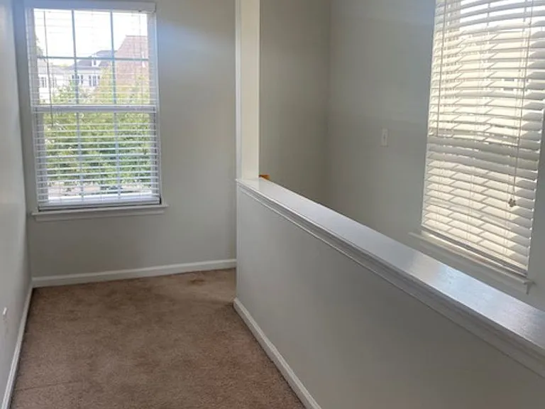 4402 Betty Ln — Photo 10