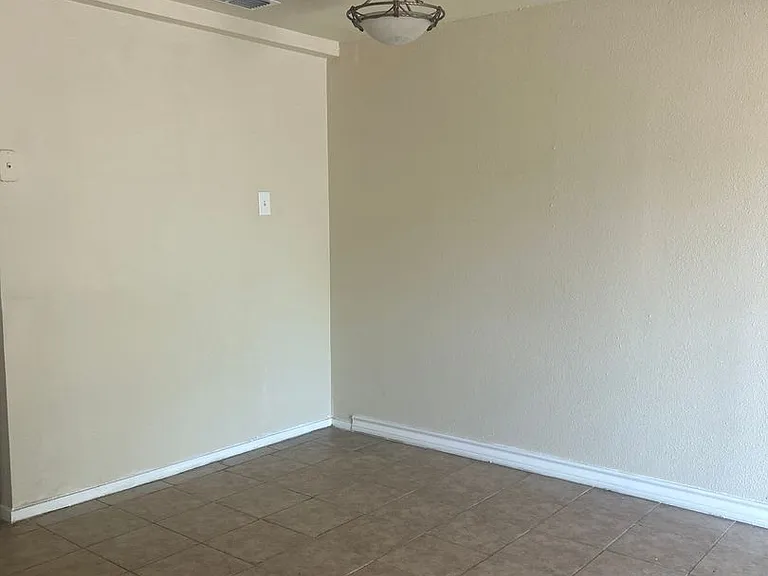 3103 E Price St — Photo 16