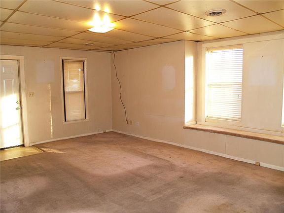 5th image of 430 Sheidley Ave