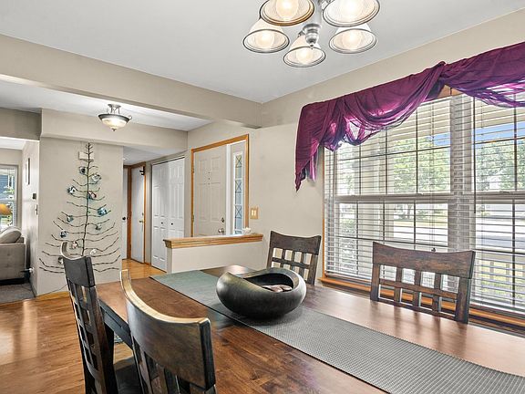 4th image of 23 Churchill Ct