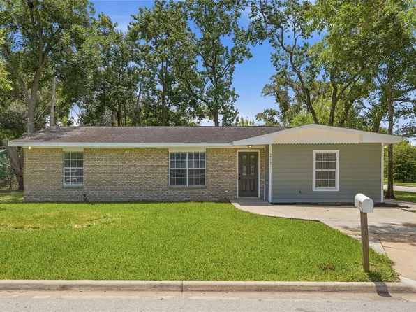 217 W Wilkins St, League City, TX 77573