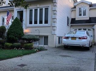 22 Anaconda St, Staten Island, NY 10312