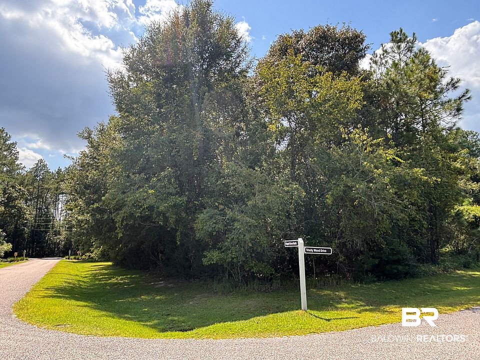 2nd image of 22 Chapel Grv S