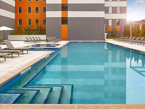 5th image of 391 Claremont Ave #6052