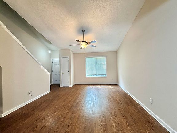 4th image of 2902 Capital Park Dr