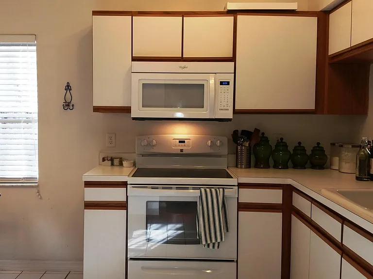 830 Cave Hollow Ln — Photo 6