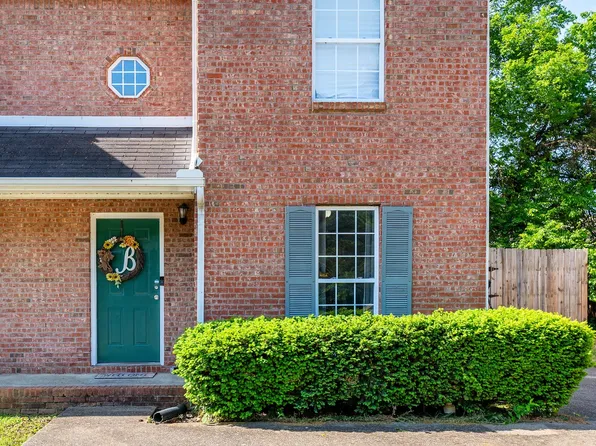 1414 Middleborough Ct, Murfreesboro, TN 37130