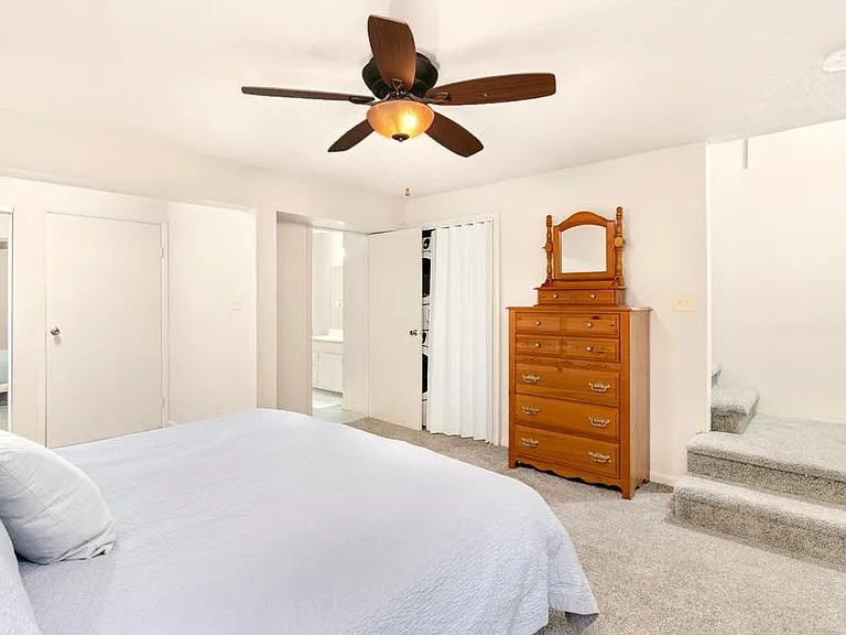 1040 Driftwood Dr — Photo 5