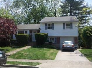 3974 David Pl, Seaford, NY 11783