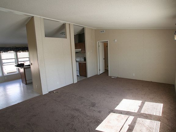 2nd image of 2747 Olivine St