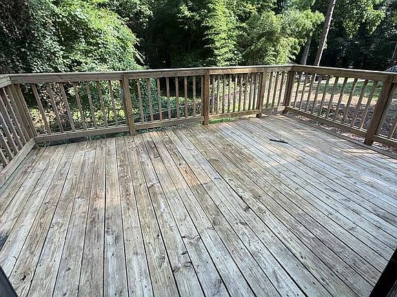 4th image of 480 Evergreen Dr