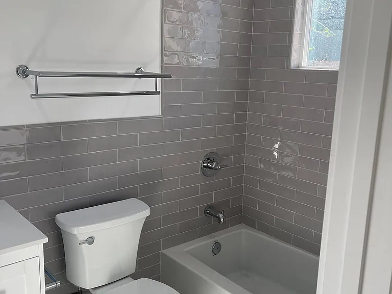 740 E 48th St #742 — Photo 2