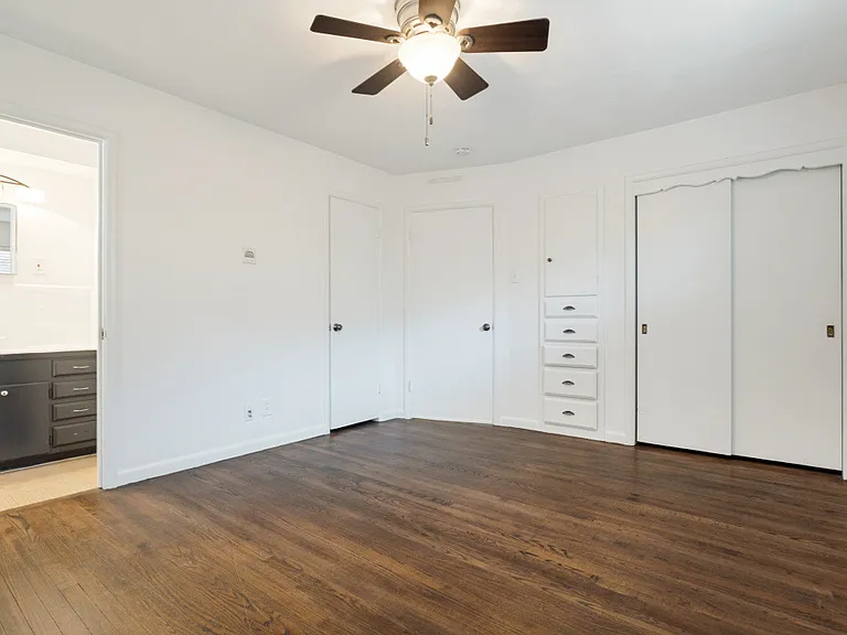 428 E Spring Valley Rd — Photo 19