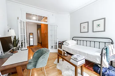 Rented by Bond New York