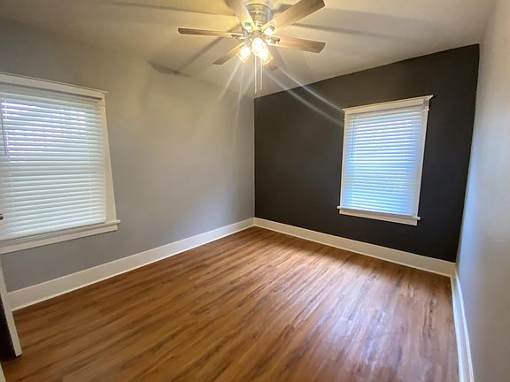 4th image of 1707 E Broadway