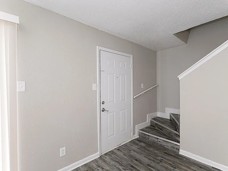 B2 - 2BD, 2BA - 1201SF - Stairs