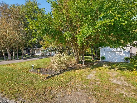 2nd image of 42 Greenwood Rd