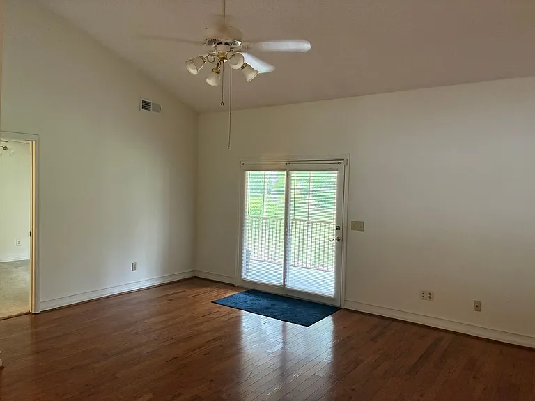 40 Boardwalk Ln — Photo 8