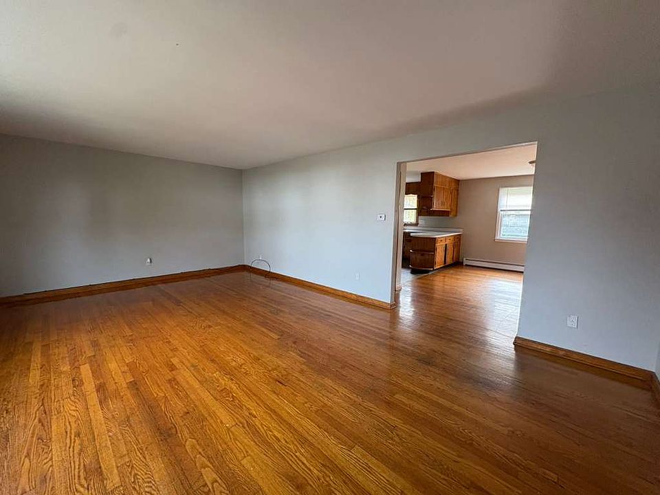 1st image of 88 Elizabeth Ann Dr #1