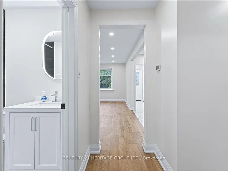 39 Reiner Rd #UPPER — Photo 29