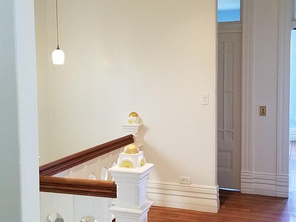 5th image of 2542 Pine St