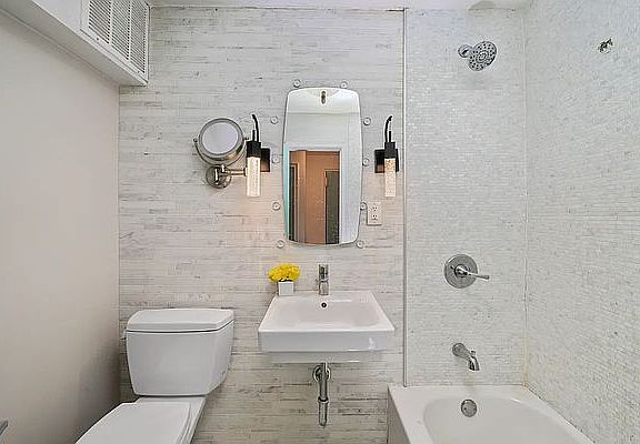 4th image of 129 E 80th St #1A