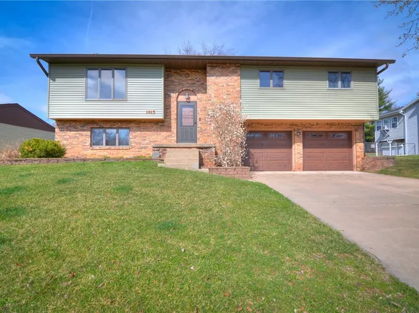 1415 N Wildwood Dr, Mt Zion, IL 62549