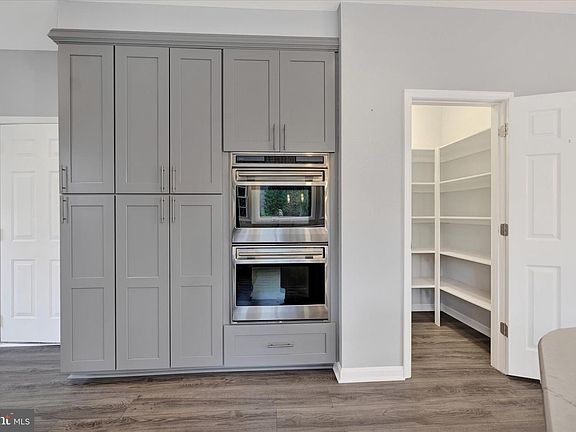 5th image of 2319 Cool Woods Ct