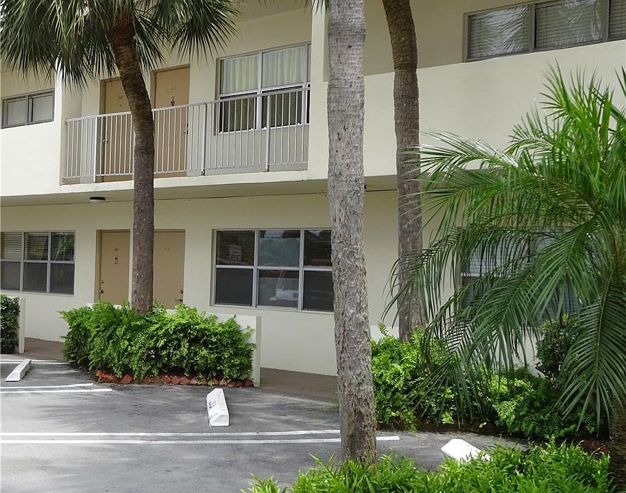 1st image of 2840 NE 14th Street Causeway #109