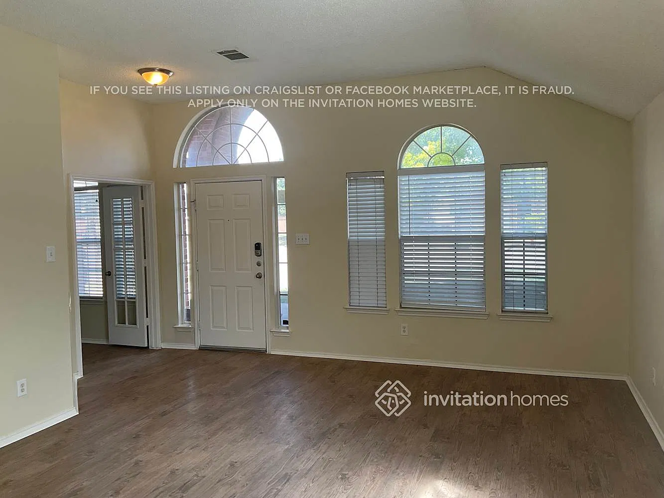 4507 Champion Hill Dr Grand Prairie, TX 75052 — Photo 3