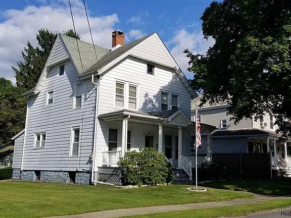 2nd image of 64 Abruyn St
