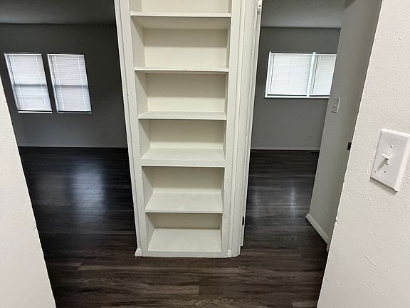 5th image of 1207-09 Catalpa Ave #1207