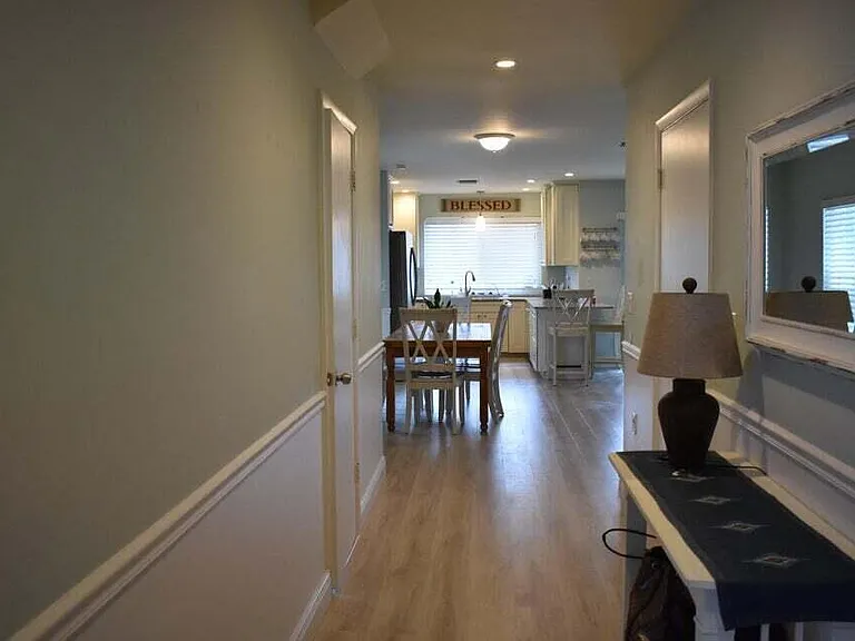 2300 Florida Blvd #D — Photo 2