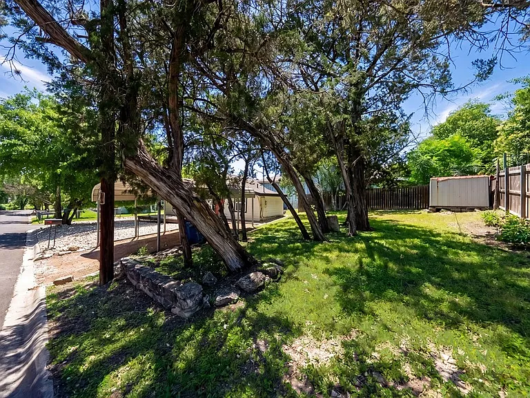 612 Tanglewood Ln — Photo 25