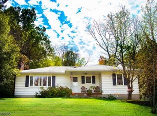 9 Woodland Trl, Sussex, NJ 07461