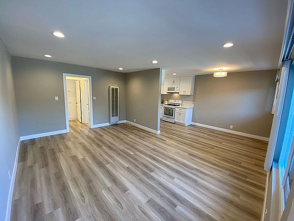 2nd image of 919 E Acacia Ave APT J