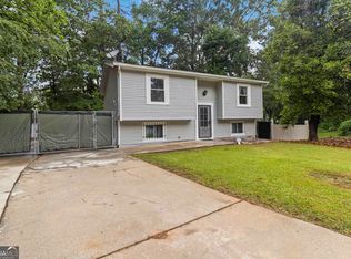 2100 Scarbrough Rd, Stone Mountain, GA 30088