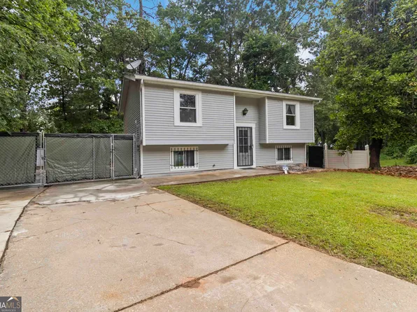2100 Scarbrough Rd, Stone Mountain, GA 30088