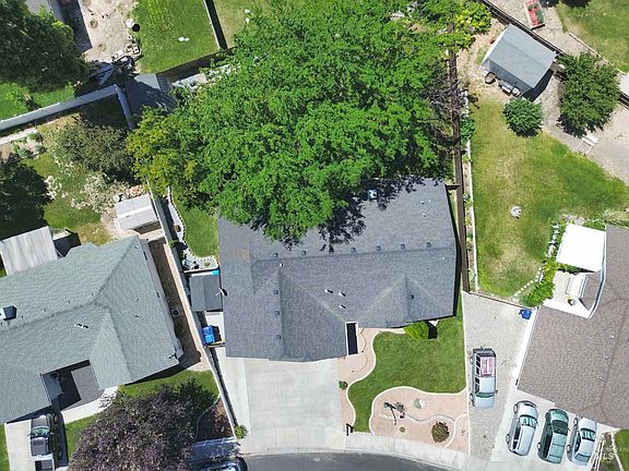 3rd image of 951 Aspenwood Ln
