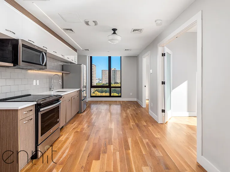 31 Debevoise St #12D — Photo 3