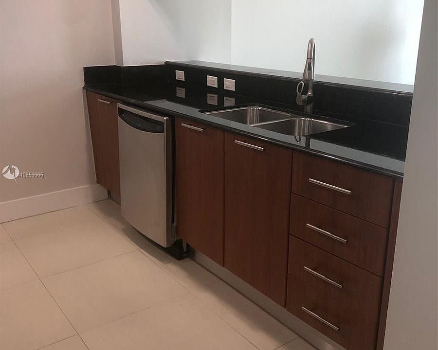 1st image of 1800 N Bayshore Dr APT 2606