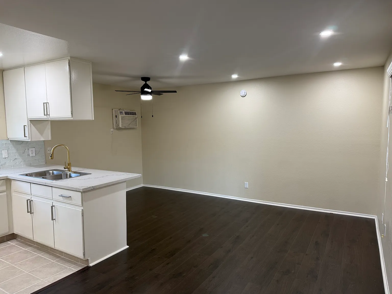 2 bed, 1.5 bath, 800 sqft, $2,500 — Photo 4