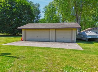 E Lakeshore Dr, Dowagiac, MI 49047
