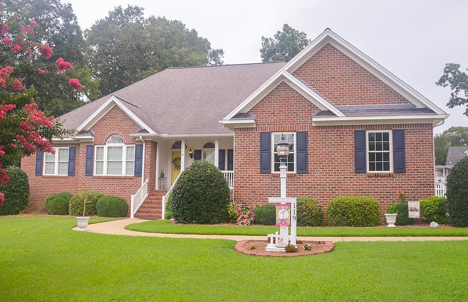 1st image of 119 Blue Water Ct