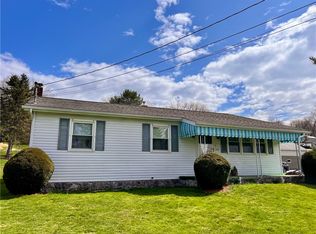 1306 Locust Ave, North Apollo, PA 15673
