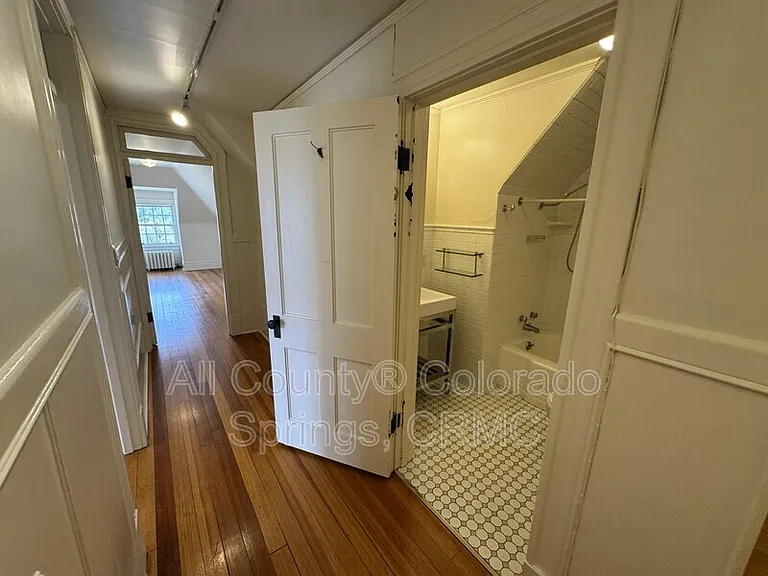 1238 Wood Ave #5 — Photo 15