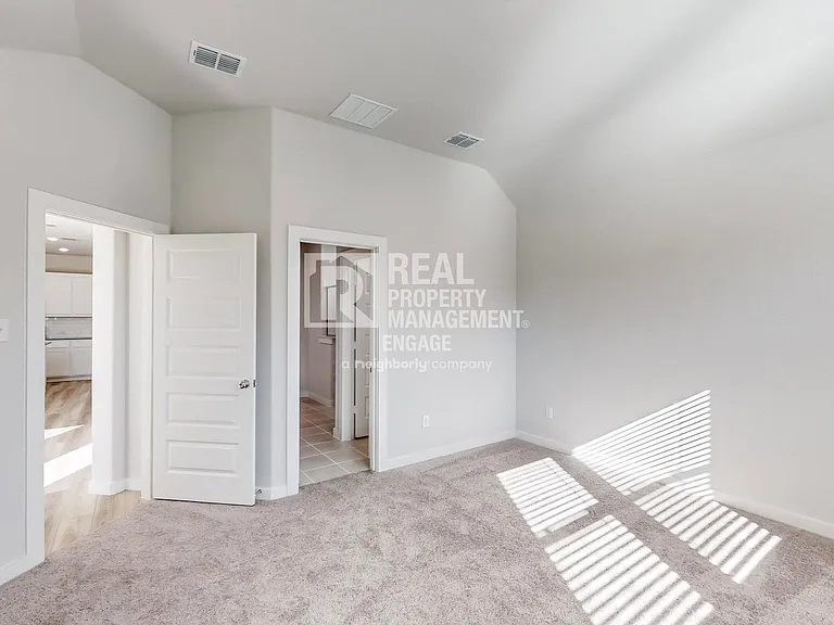 217 Caliber Ct — Photo 19